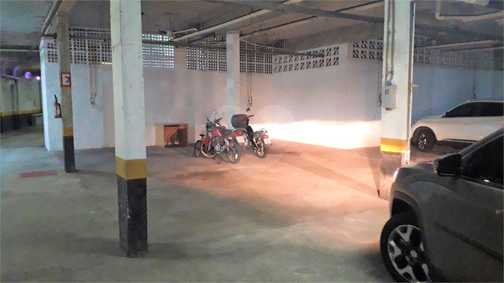 Casa à venda com 3 quartos, sendo 1 suíte,  no condomínio Jardim das Palmas, São Paulo - SP