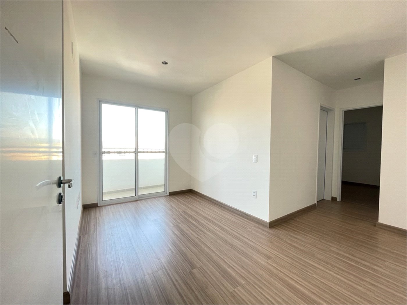 Apartamento à venda com 2 quartos, sendo 1 suíte, em Vila Hortência, Sorocaba, SP