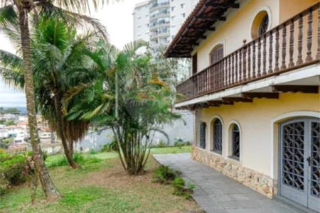 Casa à venda ou para alugar com 4 suítes em Vila Comercial, São Paulo, SP