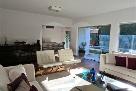 Casa à venda com 5 quartos, sendo 4 suítes, em Butantã, São Paulo, SP