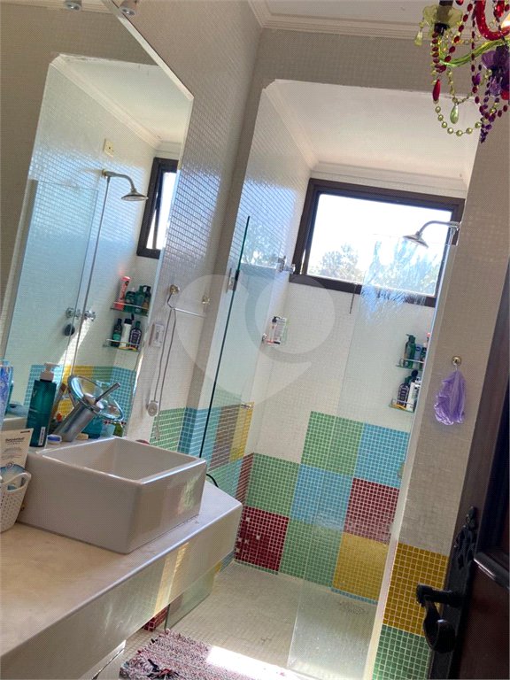 Sobrado à venda com 4 quartos, sendo 2 suítes, em Alto da Boa Vista, São Paulo, SP