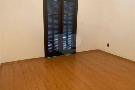 Sobrado à venda com 4 quartos, sendo 2 suítes, em Jardim do Mar, São Bernardo do Campo, SP