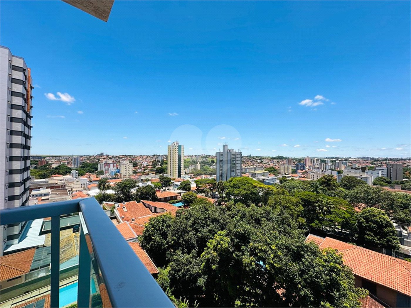 Apartamento com 2 dormitórios, sendo 1 suíte