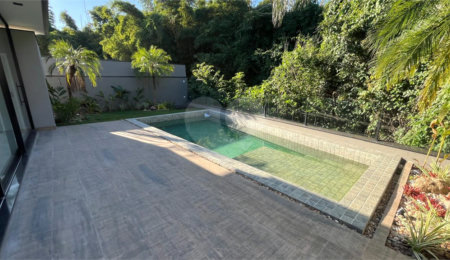 Casa à venda com 4 suítes no condomínio Residencial Granville, Atibaia - SP
