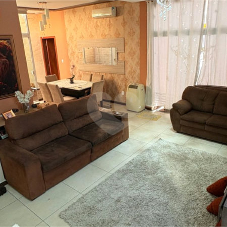 Casa à venda com 3 quartos, sendo 1 suíte,  no condomínio Jd Portugal, Sorocaba - SP