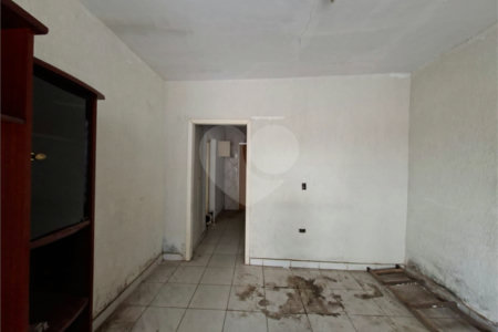Casa à venda com 2 quartos, sendo 1 suíte, em Vila Galvão, Guarulhos, SP