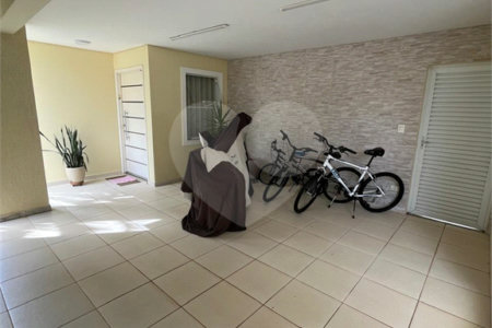 Casa à venda com 3 quartos, sendo 1 suíte, no condomínio Lago da Serra, Araçoiaba da Serra - SP