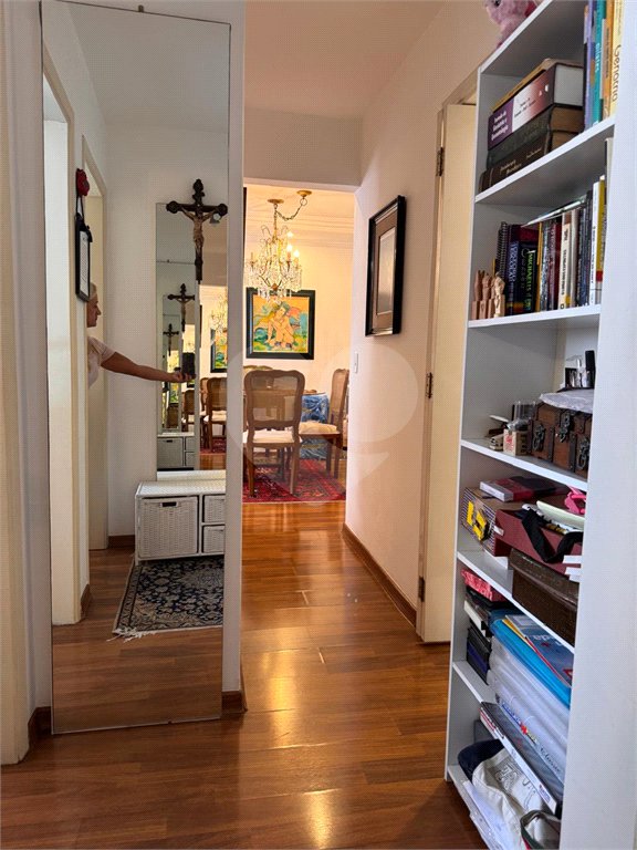 Apartamento à venda com 3 quartos, sendo 1 suíte, em Indianópolis, São Paulo, SP