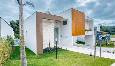 Casa à venda com 4 suítes no condomínio Villa dos Pinheiros, Indaiatuba - SP