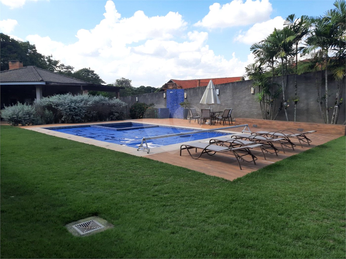 Casa à venda com 4 suítes no condomínio São Joaquim, Vinhedo - SP