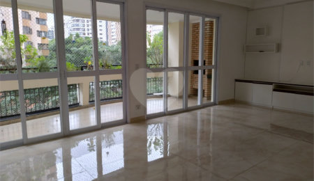 Apartamento à venda ou para alugar com 3 suítes em Indianópolis, São Paulo, SP
