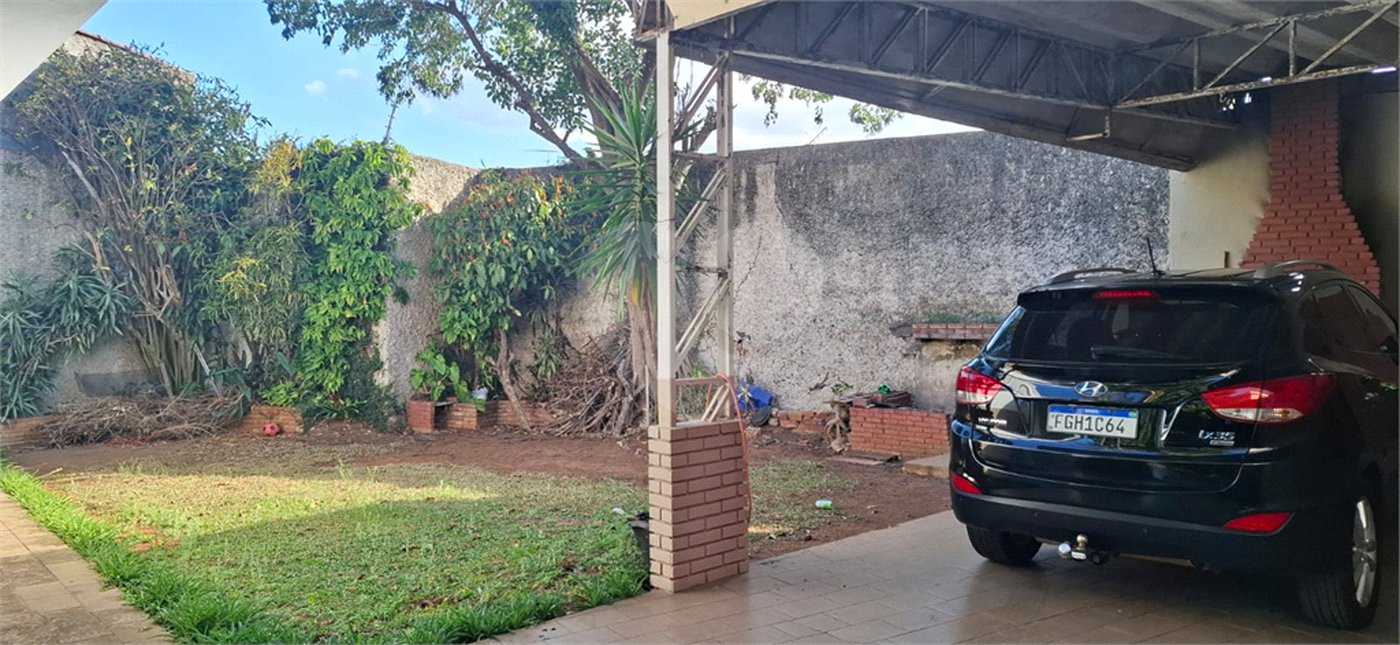 Casa Térrea à venda ou para alugar com 3 suítes em Vila Isolina Mazzei, São Paulo, SP
