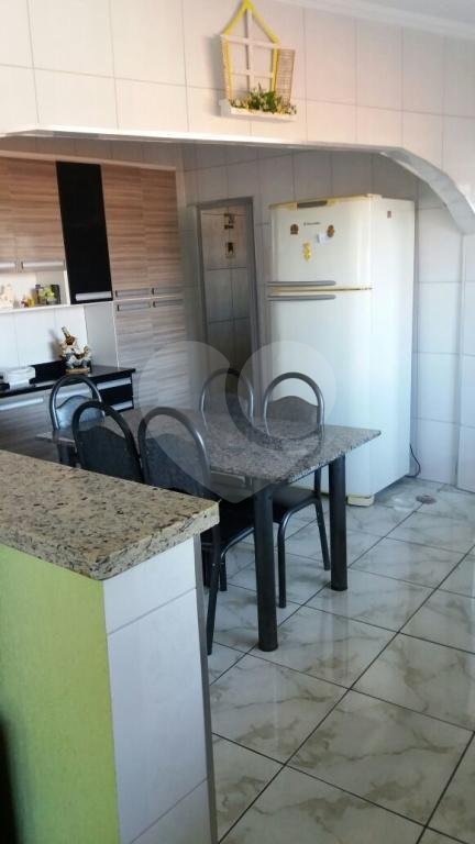 Casa à venda com 6 quartos, sendo 1 suíte,  em Itaquera, São Paulo, SP