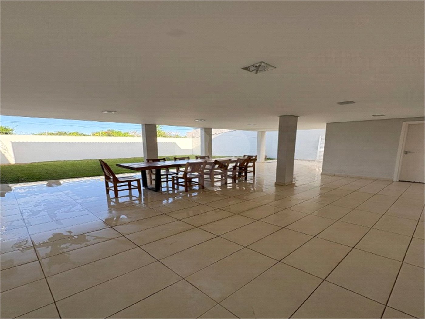 Sobrado à venda ou para alugar com 4 quartos, sendo 3 suítes, em Jardim Pagliato, Sorocaba, SP