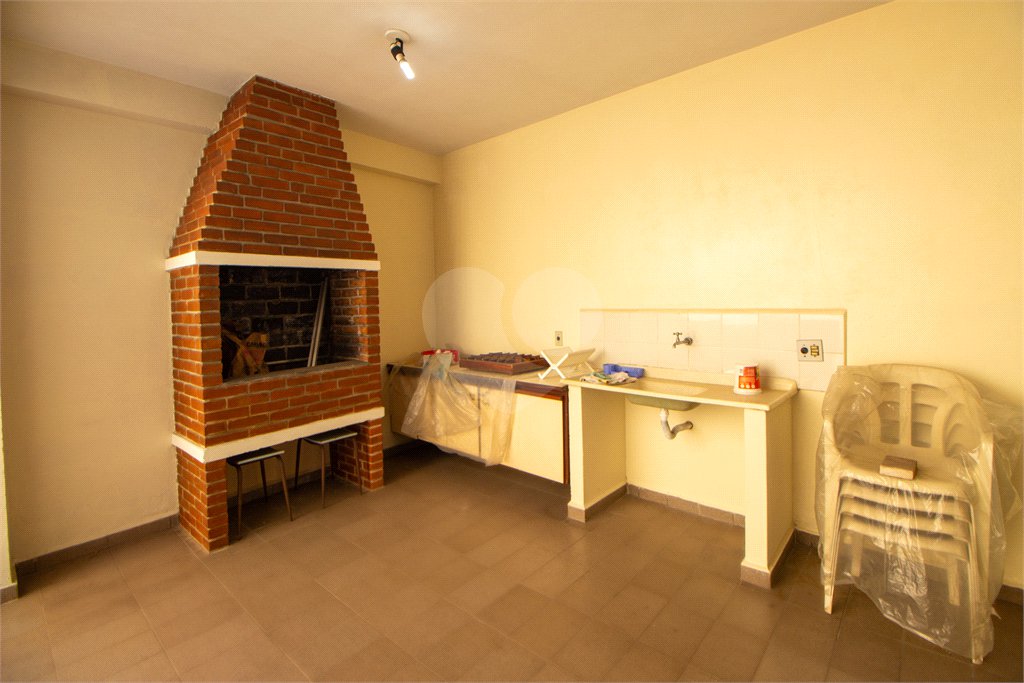 Casa à venda com 3 quartos, sendo 1 suíte, em Chácara Inglesa, São Paulo, SP