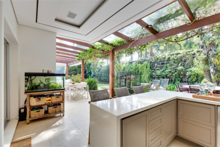 Casa à venda com 3 suítes no condomínio Parc Vignoble, São Paulo - SP