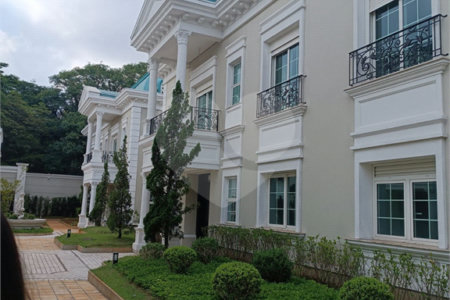 Casa à venda com 5 suítes no condomínio Maison Parc, São Paulo - SP