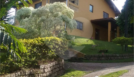 Sítio à venda com 8 quartos, sendo 3 suítes,  em Monte Alegre, Vinhedo, SP