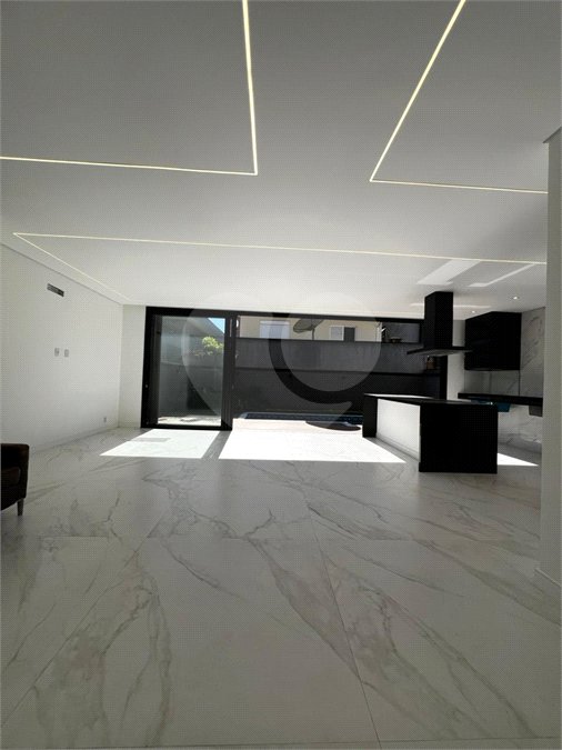 Casa à venda com 4 suítes no condomínio Residencial Mosaico da Serra, Mogi das Cruzes - SP