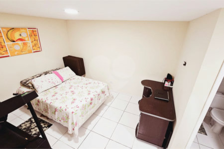 Casa à venda com 4 quartos, sendo 2 suítes, em Jardim Meny, São Roque, SP