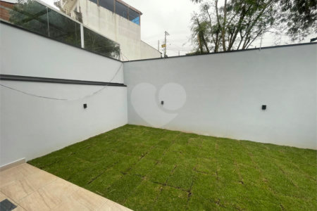 Sobrado à venda com 3 quartos, sendo 1 suíte, em Villa Di Cesar, Mogi das Cruzes, SP