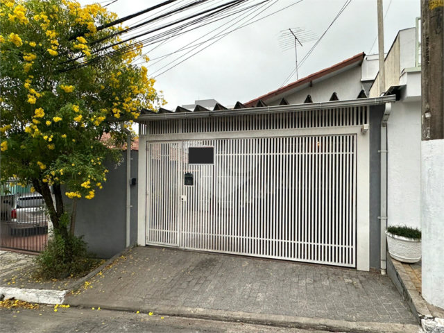 Sobrado à venda com 3 quartos em Santa Teresinha, São Paulo, SP