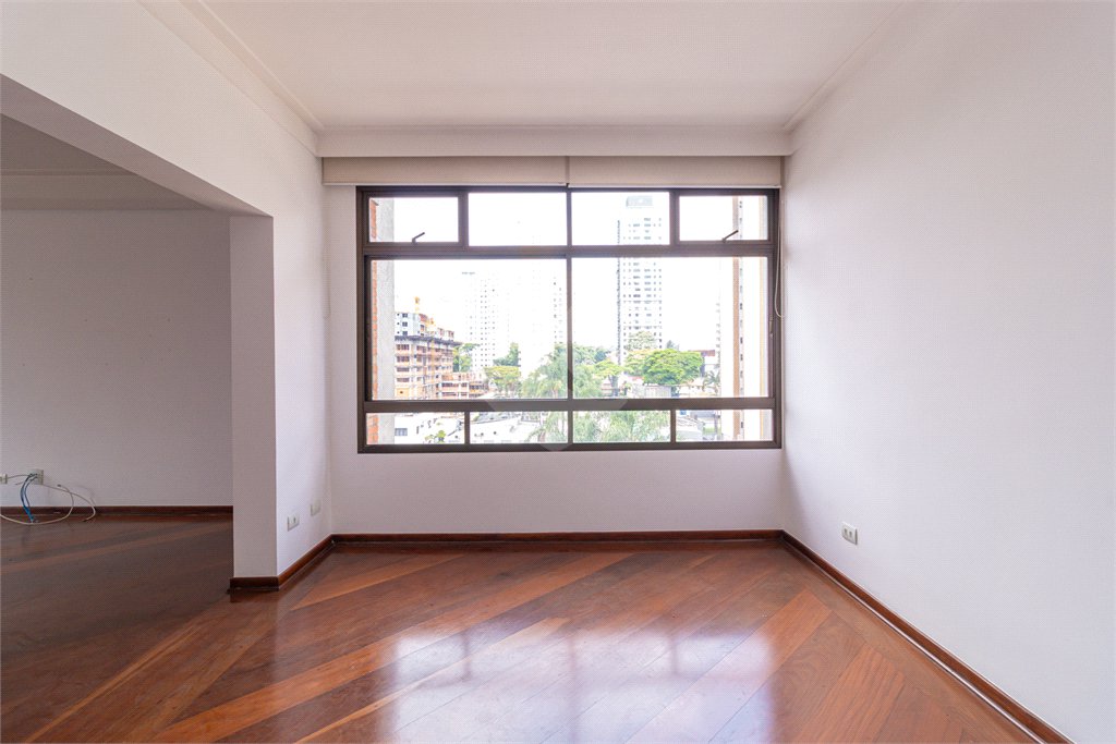 Apartamento à venda com 4 quartos, sendo 3 suítes,  em Chácara Santo Antônio, São Paulo, SP