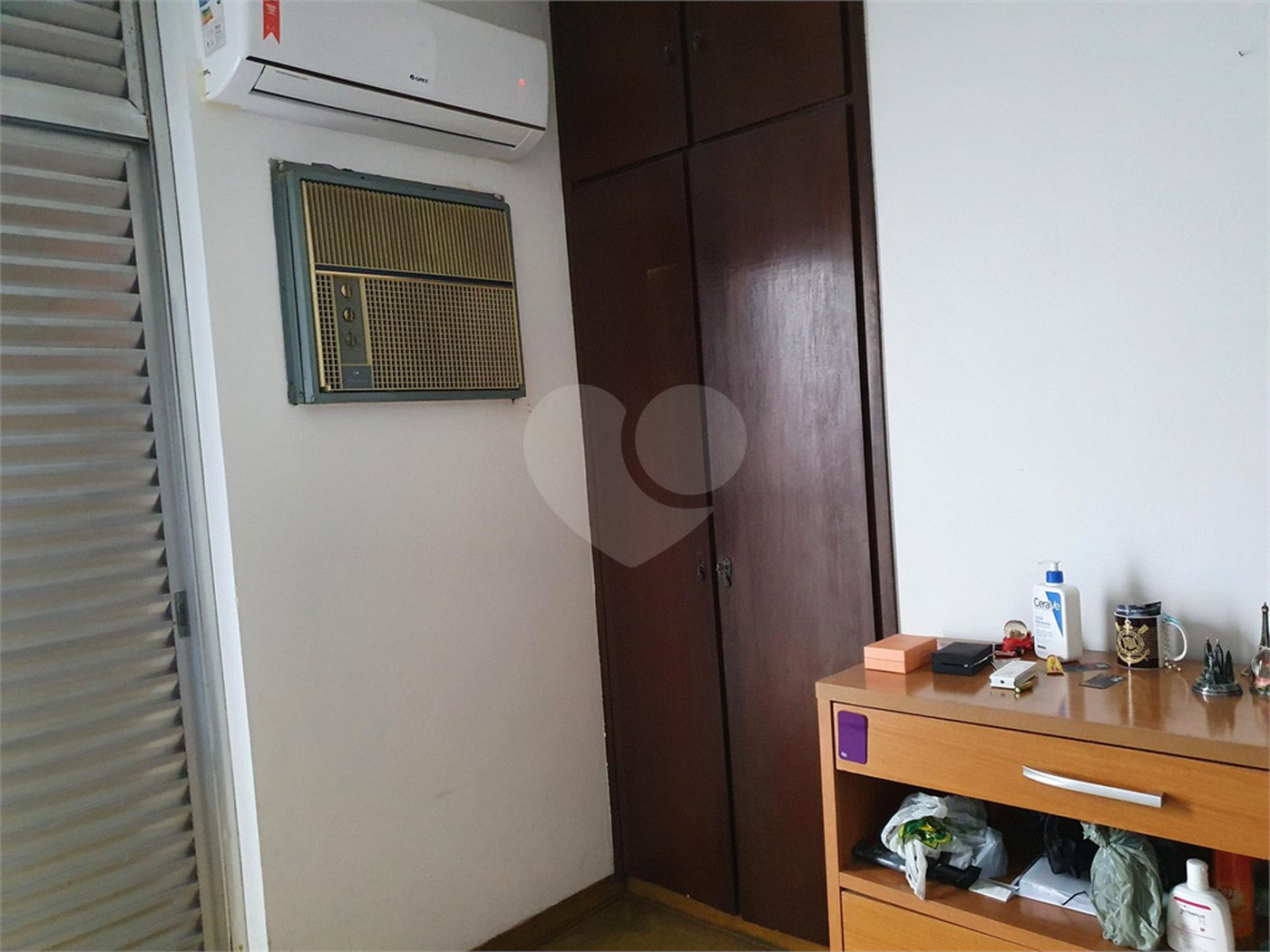 Casa à venda com 5 quartos, sendo 1 suíte, em Vila Romana, São Paulo, SP