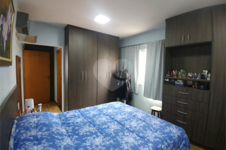 Casa à venda com 2 suítes no condomínio Morada das Hortênsias, São Paulo - SP