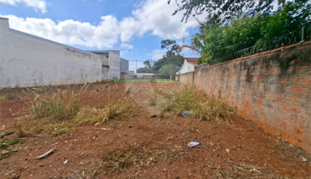 Terreno à venda em Vila Carolina, Itapetininga, SP