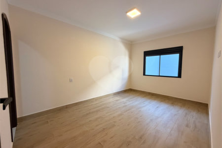 Casa à venda com 5 quartos, sendo 4 suítes, em Vila Rosália, Guarulhos, SP