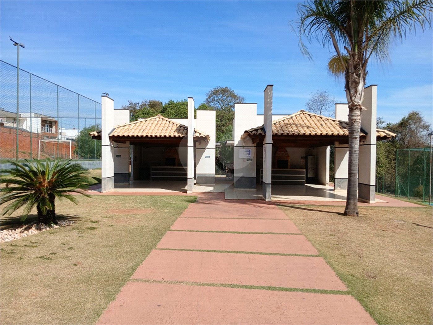 Casa à venda com 3 quartos, sendo 1 suíte, no condomínio Golden Park Residence II, Sorocaba - SP