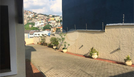 Casa à venda com 3 quartos, sendo 1 suíte,  no condomínio Morada de Itapuã, São Paulo - SP