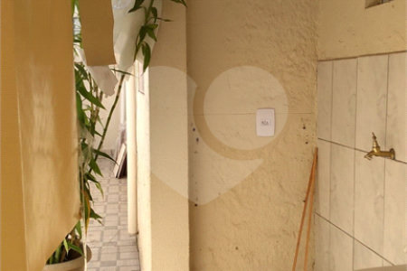 Casa à venda com 3 quartos, sendo 1 suíte, em Vila Mariana, São Paulo, SP
