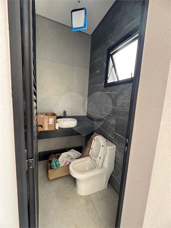 Casa à venda com 3 quartos, sendo 1 suíte, no condomínio Reserva Central Parque, Salto - SP
