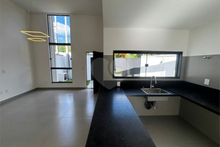 Casa à venda com 3 quartos, sendo 1 suíte, no condomínio Parque Guará, Rio de Janeiro - RJ