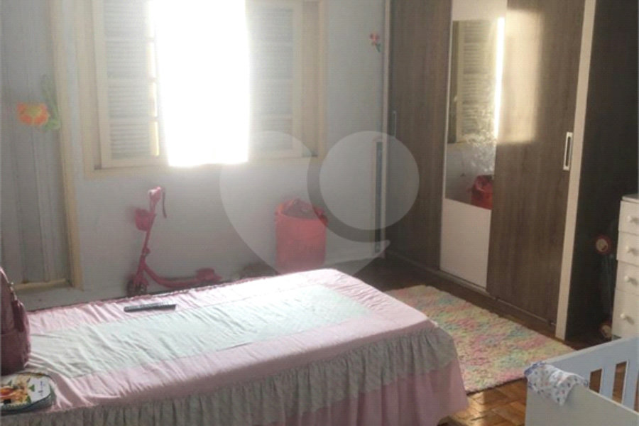 Sobrado à venda com 2 quartos em Artur Alvim, São Paulo, SP