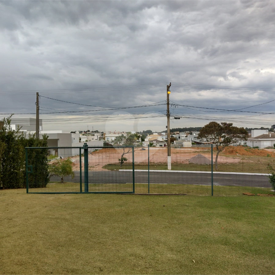 Terreno / Lote a Venda em Condomínio em Vinhedo/SP