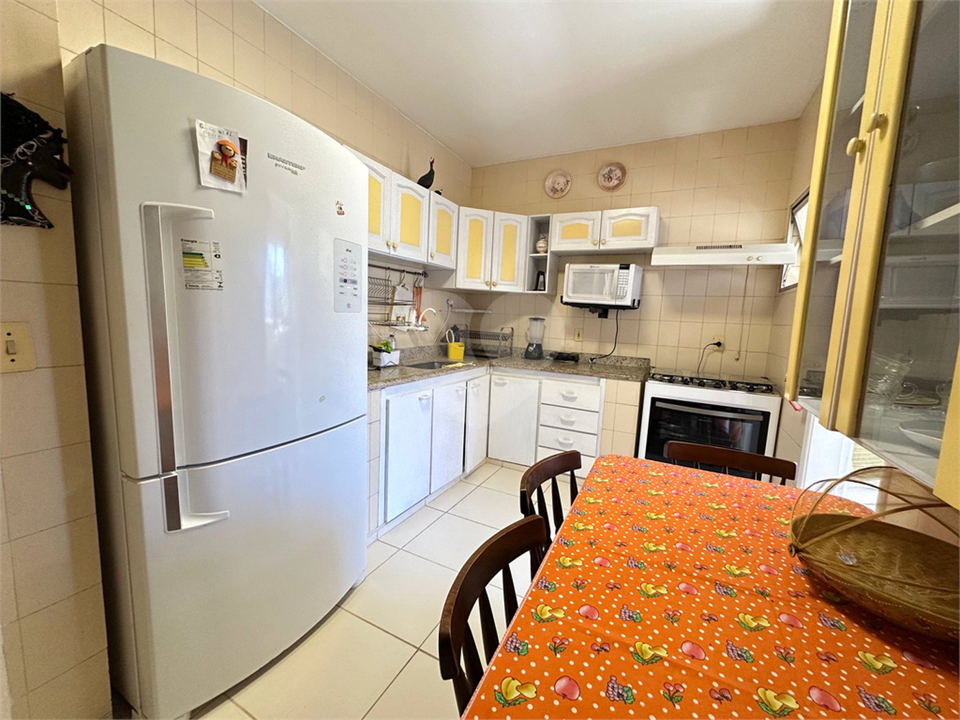 Cobertura à venda com 3 quartos, sendo 1 suíte, em Passagem, Cabo Frio, RJ