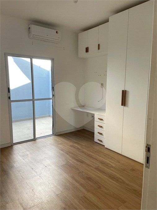 Casa à venda com 3 quartos, sendo 1 suíte, no condomínio Villaggio DI Itaici, Indaiatuba - SP
