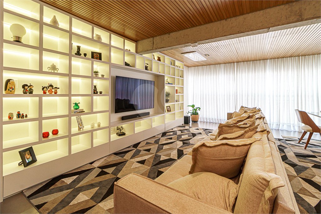 Apartamento à venda com 3 suítes em Brooklin, São Paulo, SP