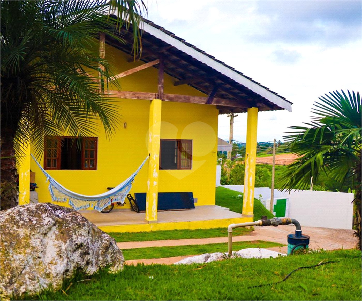 Casa à venda com 3 quartos, sendo 1 suíte, no condomínio Conjunto Vila- Loteamento Vitória Régia, Atibaia - SP