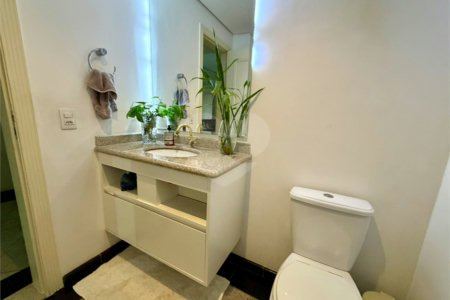 Apartamento à venda com 4 suítes em Jardim Marajoara, São Paulo, SP