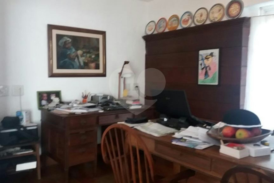 Casa à venda com 6 quartos, sendo 3 suítes, em Jardim São Bento, São Paulo, SP