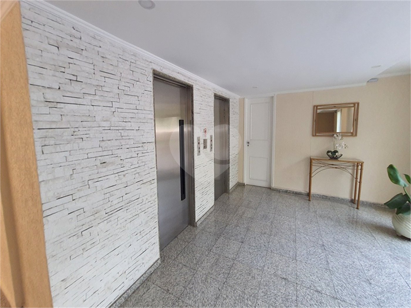 Apartamento à venda com 2 quartos em Santana, São Paulo, SP