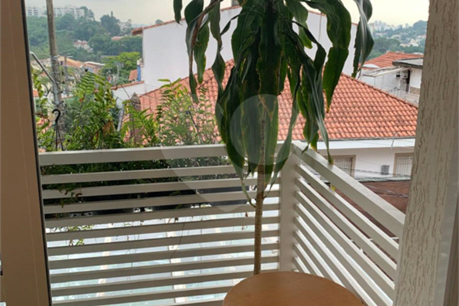 Sobrado à venda com 2 suítes em Horto, São Paulo, SP