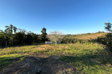 Sítio à venda com 3 quartos, sendo 1 suíte,  em Canta Galo, Itapetininga, SP