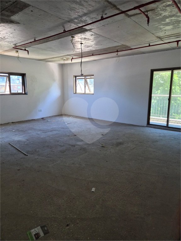 Sala à venda em Valongo, Santos, SP