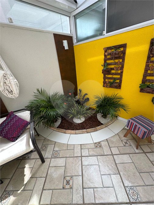 Casa à venda com 4 quartos, sendo 3 suítes,  no condomínio Villa das Flores, Mogi das Cruzes - SP