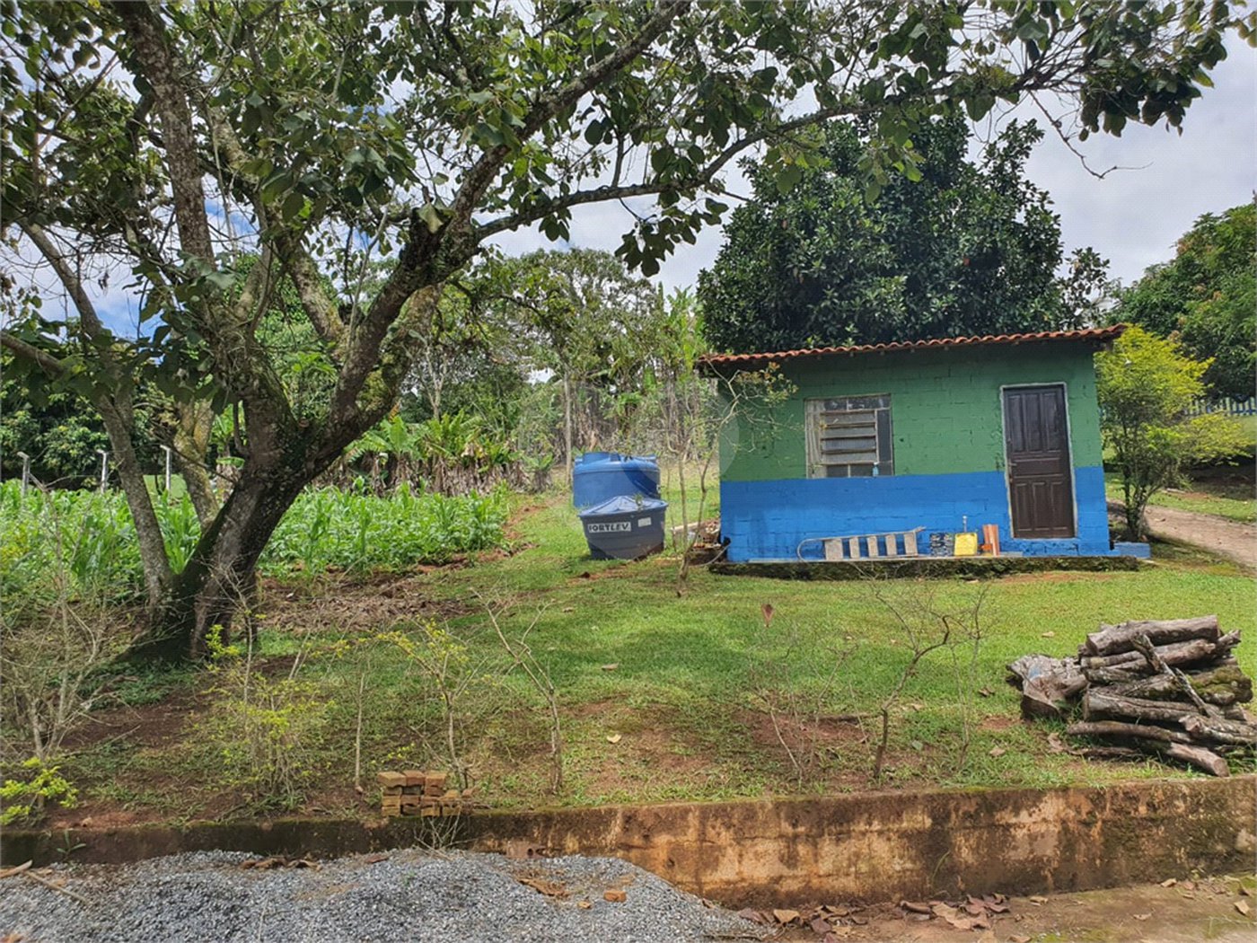 Chácara à venda com 4 quartos, sendo 1 suíte, no Centro, Santa Isabel, SP